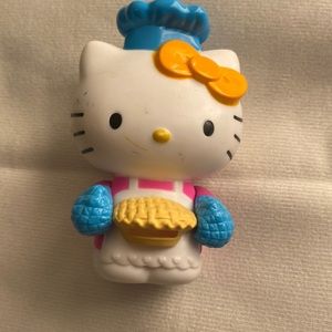 Hello kitty Sanrio 2013 McDonald’s toy